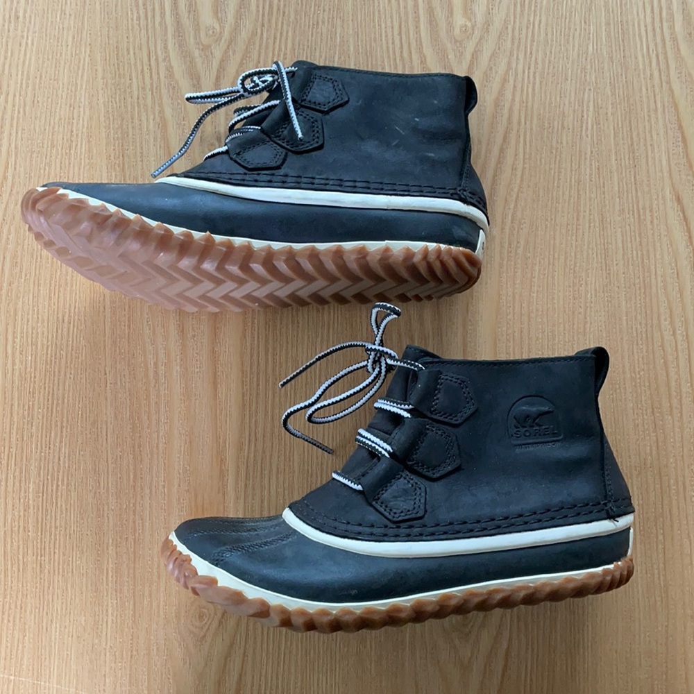 Sorel out n about booties